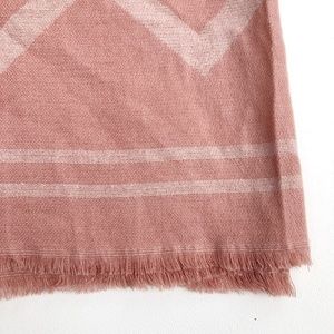 H&M Accessories - H&M Desert Rose Pink Geometric Blanket Scarf NWT H&M Accessories - H&M Desert Rose Pink Geometric Blanket Scarf NWT